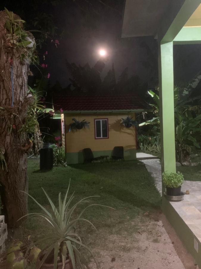 Green Queendom Farm And Lodging Oracabessa Exterior photo